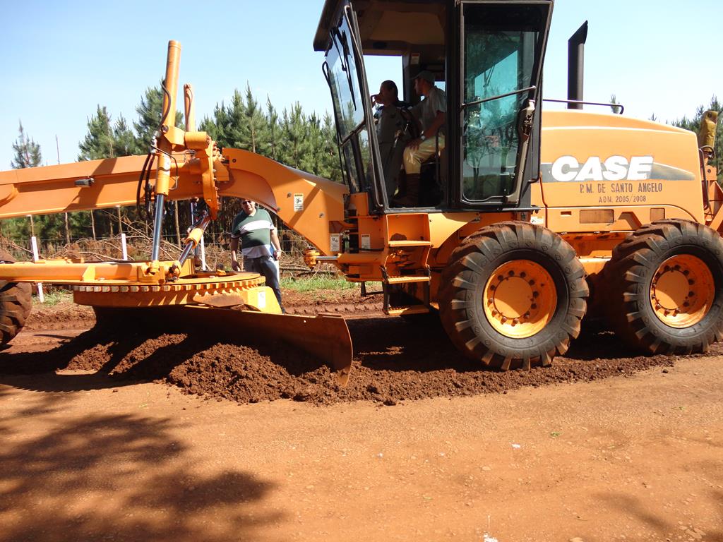 Secretaria de transportes retoma trabalho nas estradas do interior